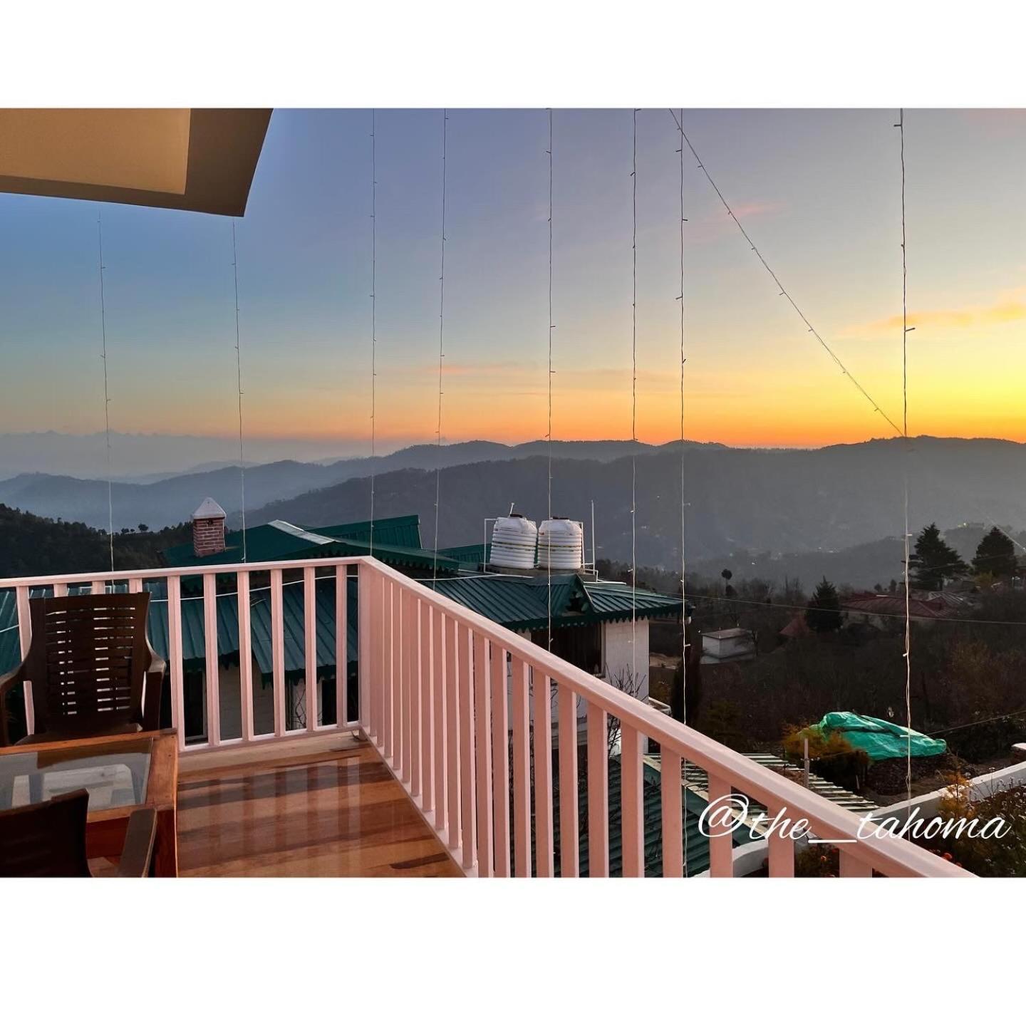 The Tahoma Stays- Mukteshwar Ngoại thất bức ảnh
